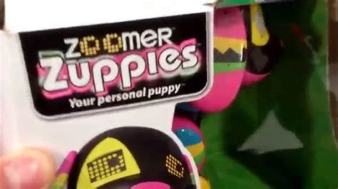 Roxy is just the right puppy to share all your secrets with and you can spend hours of fun playing exclusive games with her. ZOOMER Zuppies "ROXY" Multicolored Electronic Interactive RC Puppy Dog Toy / Toy Review - YouTube