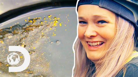 Monica Beets Finds Her First Ever Claim Gold Rush Youtube