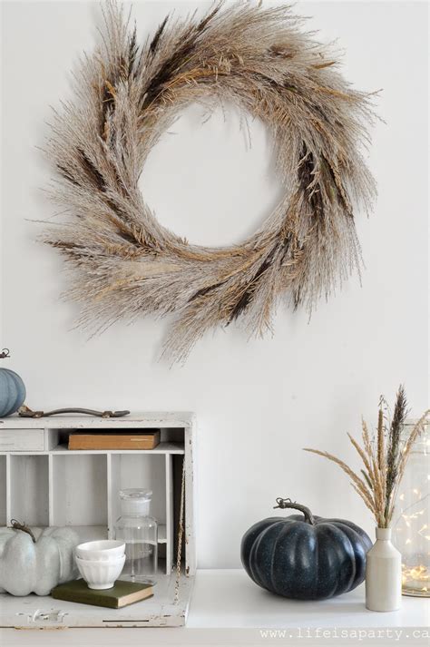 Pampas Grass Wreath This Inexpensive Diy Wreath Is Made From Foraged