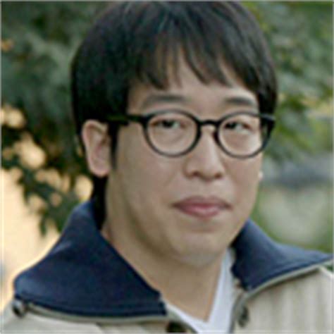 Have a happy day i love u all !! Kim Dong-Hee (actor) - AsianWiki
