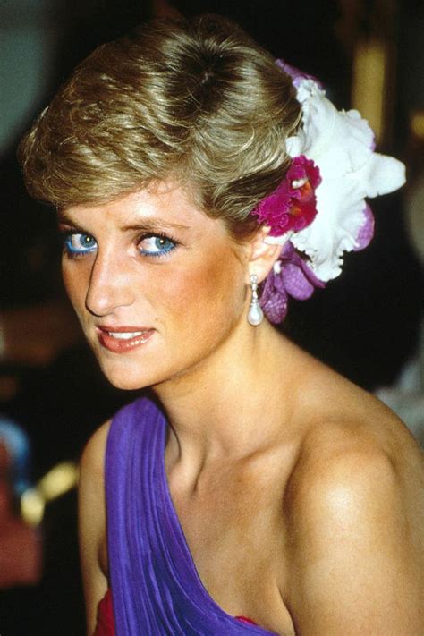 50 Of Princess Dianas Best Hairstyles Peinados De La Princesa Diana