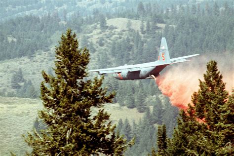 A C 130 Hercules From Colorados 302nd Airlift Wing Releases Phoscheck