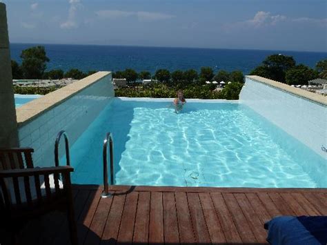 The executive suites typically face south, and are 320 square feet (30 m 2) in size, with a small lounge area and antique furniture. Private Pool - Picture of Amathus Elite Suites, Rhodes ...