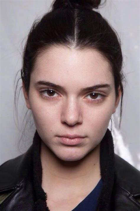 Kendall Jenner With No Makeup And Perfect Skin Check It Out At