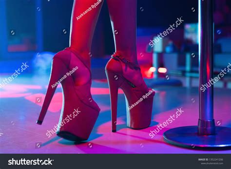 Young Sexy Woman Pole Dancing Striptease Foto Stok 1352241206 Shutterstock