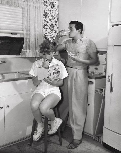 Newlyweds Lucille Ball And Desi Arnaz 1940s Role Models Love Lucy Desi Arnaz Lucy Ricky