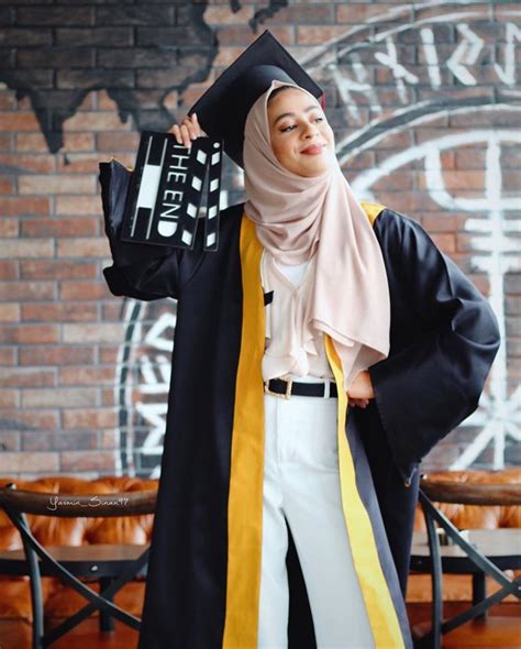 Graduation Hijab Outfits Ar