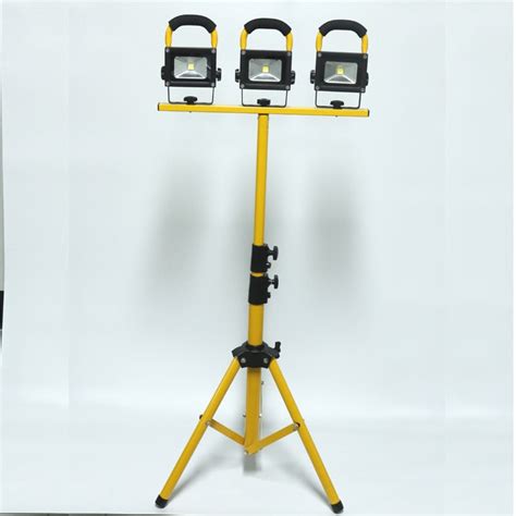 Ip65 30w Tripod Rechargeable Flood Light Led Rechargeable Light Mobile