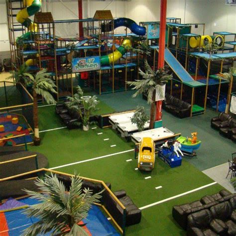 12 Best Indoor Playgrounds In Toronto Todays Parent Casa De Juegos