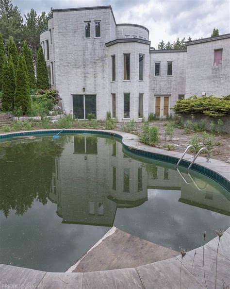 Abandoned Mansion In Ontario Urban Exploring Freaktography