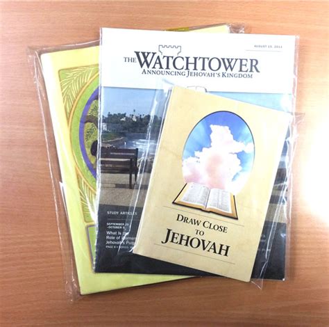 Magazine Protective Poly Bags Pack 50 Clear Sealable Flap