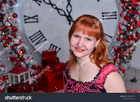 Sexy Beautiful Woman New Years Interior 스톡 사진 1068427811 Shutterstock
