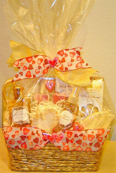valentines day t for her audjiefied fun valentines day ideas valentine baskets