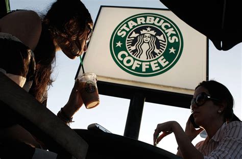 Starbucks Y Burger King Desmienten Su Salida Del País Rosario Nuestro