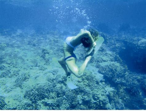 Há Um Hotel Nas Maldivas Onde é Possível Praticar Yoga Debaixo De água
