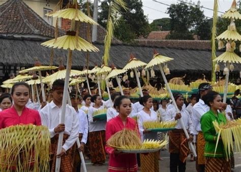 Tradisi Suku Sunda Ini 5 Budaya Unik Yang Bisa Kamu Temui
