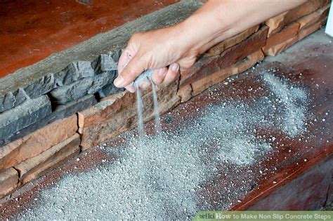 How to Make Non Slip Concrete Steps: 4 Steps (with Pictures)