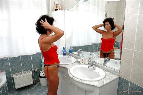 Hot Nude Babes Naked Models Lustygrandmas Katala Official Bath Photos Naughty Pictures