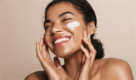 How To Pick Right Cleanser According To Your Skin Type