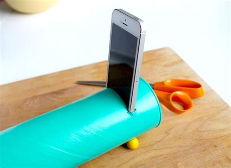 Make Your Own Smart Phone Speaker With A Pringles Can