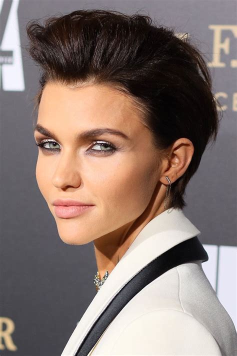Maybe you would like to learn more about one of these? The Top Haircuts To Get In 2017 | BEAUTY/crew