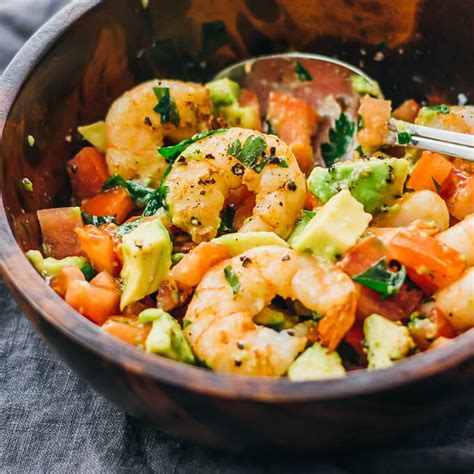 Olive oil 2 t tbsp. Easy Shrimp Avocado Salad with Tomatoes - Savory Tooth