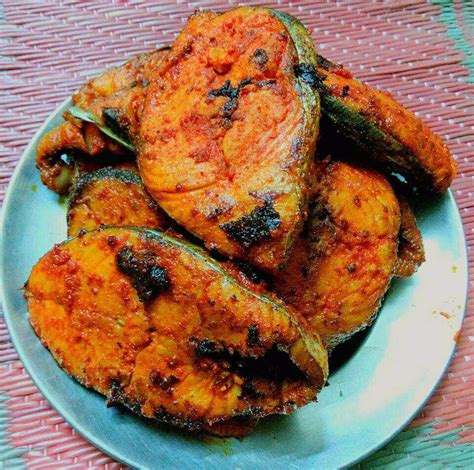 Mix and match the side dish recommendations with the fried fish recipes to your appetite's content. KING FISH fry recipe | fish recipes | Smrithi Sagar ...