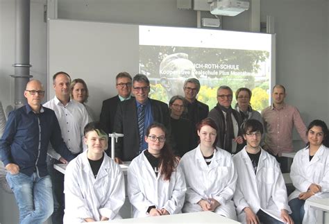So konnten die besucher in der turnhalle am „le parcours teilnehmen, im chemiesaal die gewinnung von salz beobachten, im biologiesaal die mikroskope testen oder im. Moderne Ausstattung für die Heinrich-Roth-Realschule plus