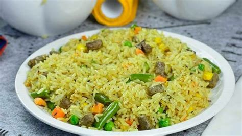 How To Prepare Ghanaian Fried Rice Chicken Fried Rice 2 Easy Ways