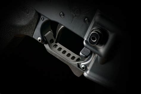 Strike Industries Fang Billet Aluminum Trigger Guard Ar15 Milspec Black