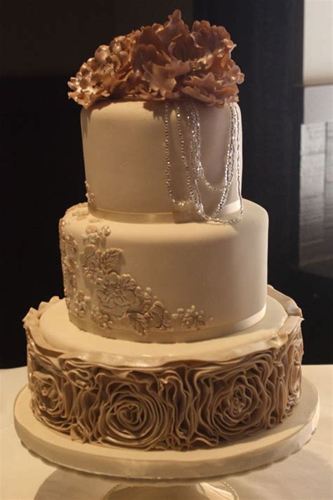 If you're looking for wedding cake inspiration, browsing through wedding cake pictures. Wedding Cake Photos | The Cake Box
