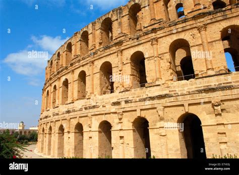 The Ancient Colosseum Of El Jem In The Sahel Tunisia Stock Photo Alamy