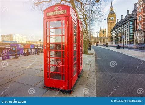 London England Traditionelle Britische Rote Telefonzelle Bei