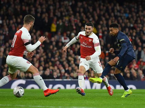 Check how to watch arsenal vs man utd live stream. Man Utd v Arsenal, /21 | Premier League