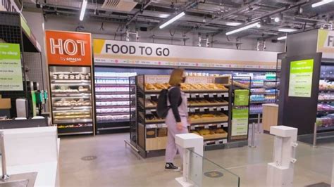 Amazon Opens Till Free Grocery Store In London The Online Retailers