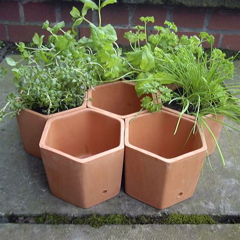 Stacked Pot Herb Garden Garden Design Ideas