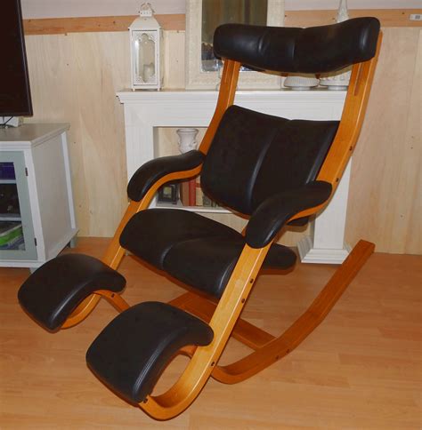Stokke gravity balans chair 3 march 20, 2018 by wodson this stokke gravity balans chair 3 graphic has 20 dominated colors, which include white, thamar black, black cat, silver, sunny pavement, snowflake, pioneer village, petrified oak, camel hide, ivory cream, kettleman, ivory, uniform grey, pig iron, honeydew, sefid white, vapour, lovely. STOKKE VARIER GRAVITY BALANS RELAXSESSEL RELAXCHAIR BLACK LEDER LEATHER LOOK! | eBay