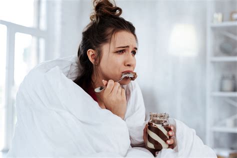 Emotional Eating What Is It And How To Stop It Blog Zen Foods