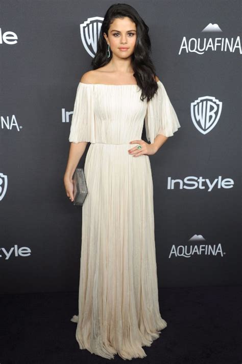 Selena Gomez Steps Out For A Golden Globes Afterparty Steals The Show