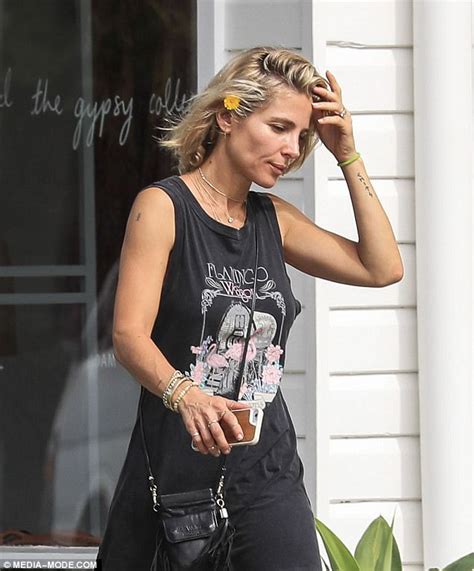 Elsa Pataky Goes Barefoot And Makeup Free In Byron Bay Daily Mail Online