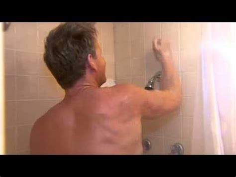 Gordon Ramsay Naked On Hotel Hell S01E05