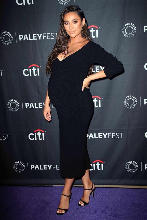 Pregnant Shay Mitchell Will Take No Maternity Leave