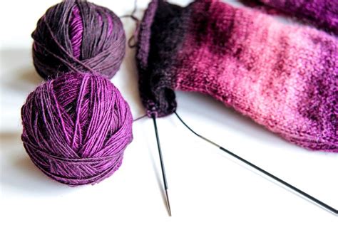 Knitting 2 socks at a time magic loop parts 1 5. Toe-Up Magic Loop Two at a Time Socks | Magic loop ...