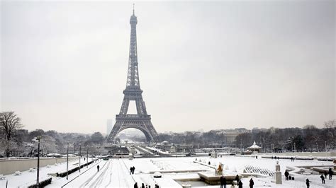 Eiffel Tower Closed As Snow And Freezing Rain Hit Northern France Bt
