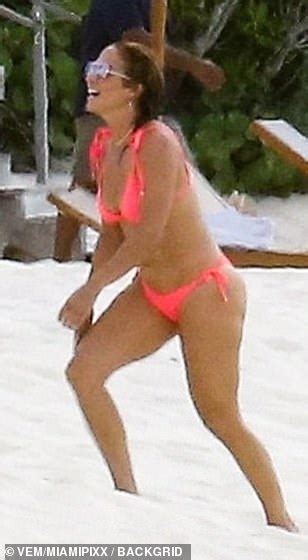 Jennifer Lopez Puts Curves On Display In Pink Bikini With Fiance Alex