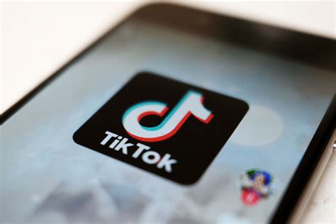 Tiktok To Let Users Shop Through App With Shopify Deal The Seattle Times