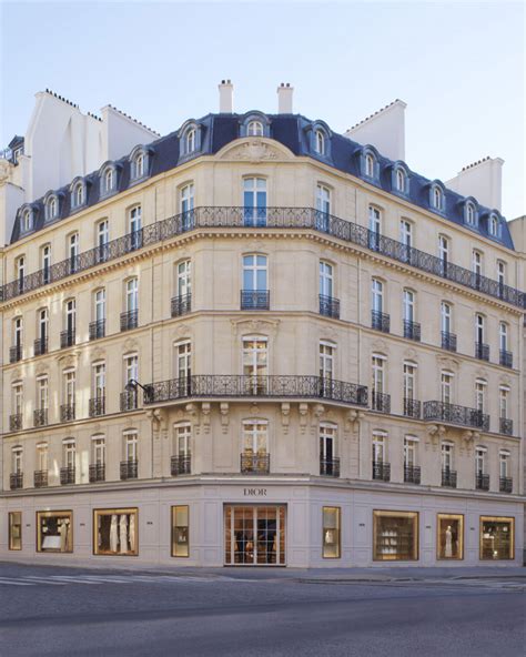 Inside Diors Iconic And Newly Renovated Flagship 30 Montaigne In Paris