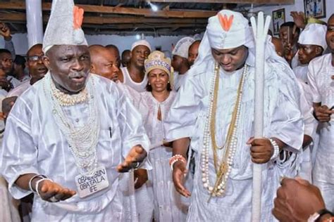 Osoosi Day Ooni Of Ife Steps Out Barefooted From The Palace 2 Itapa