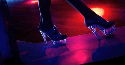 Lesbian Sues Strip Club For Denying Her Entrance Without A Man