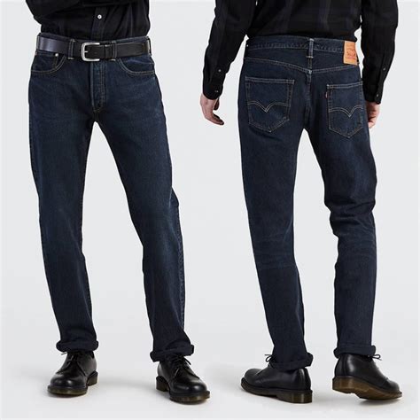 501® jeans were the first of their kind and, just like you, they've evolved with the times. jean levis 501 Original fit dark hours coupe droite